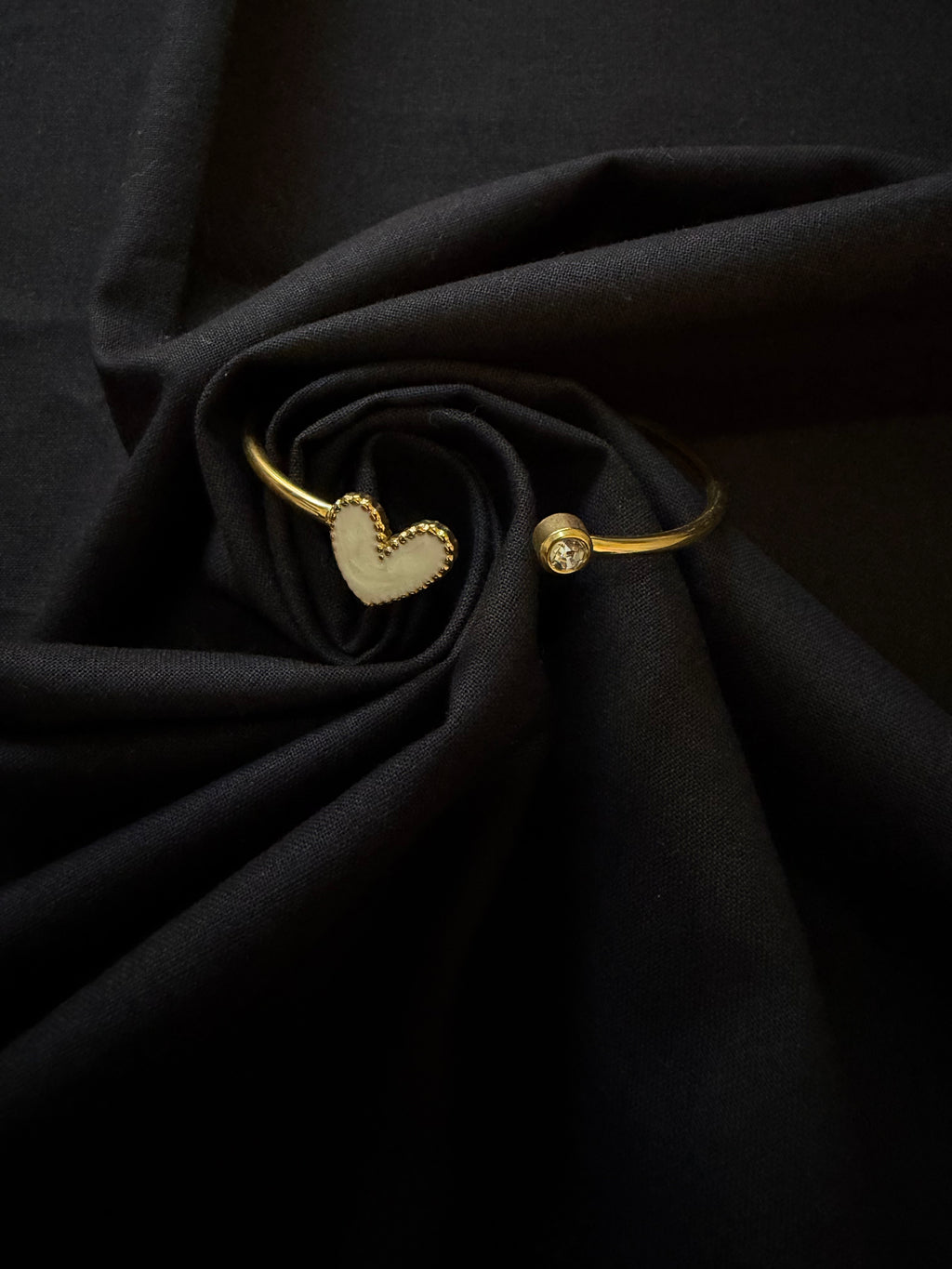 Golden Heart Glow Bracelet